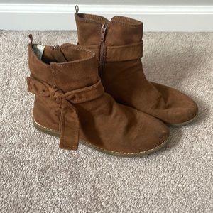 Gap Girls Suede Boots Size 4